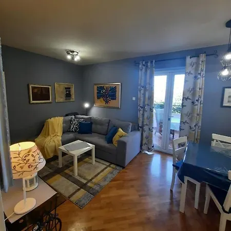Premium Sunny Apartment